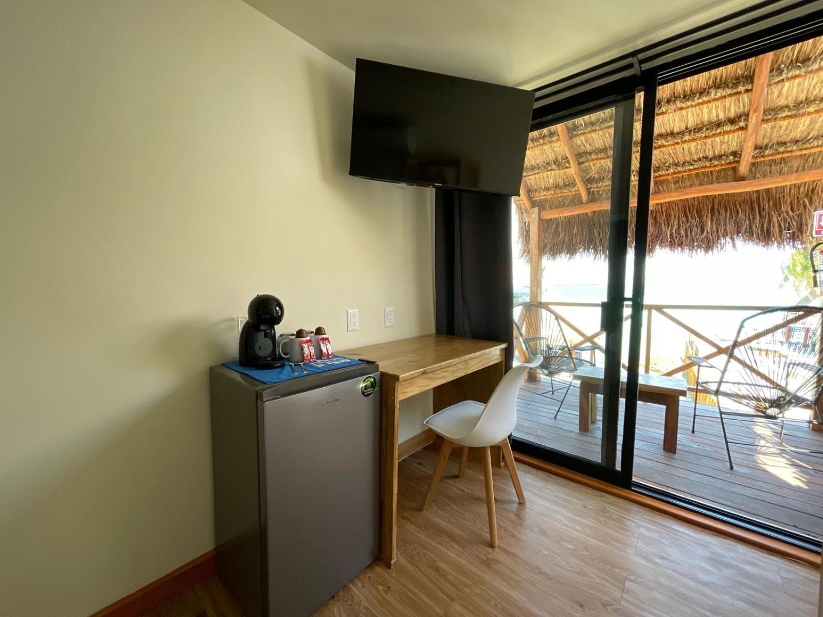 Hotel Solana Lakefront 4*