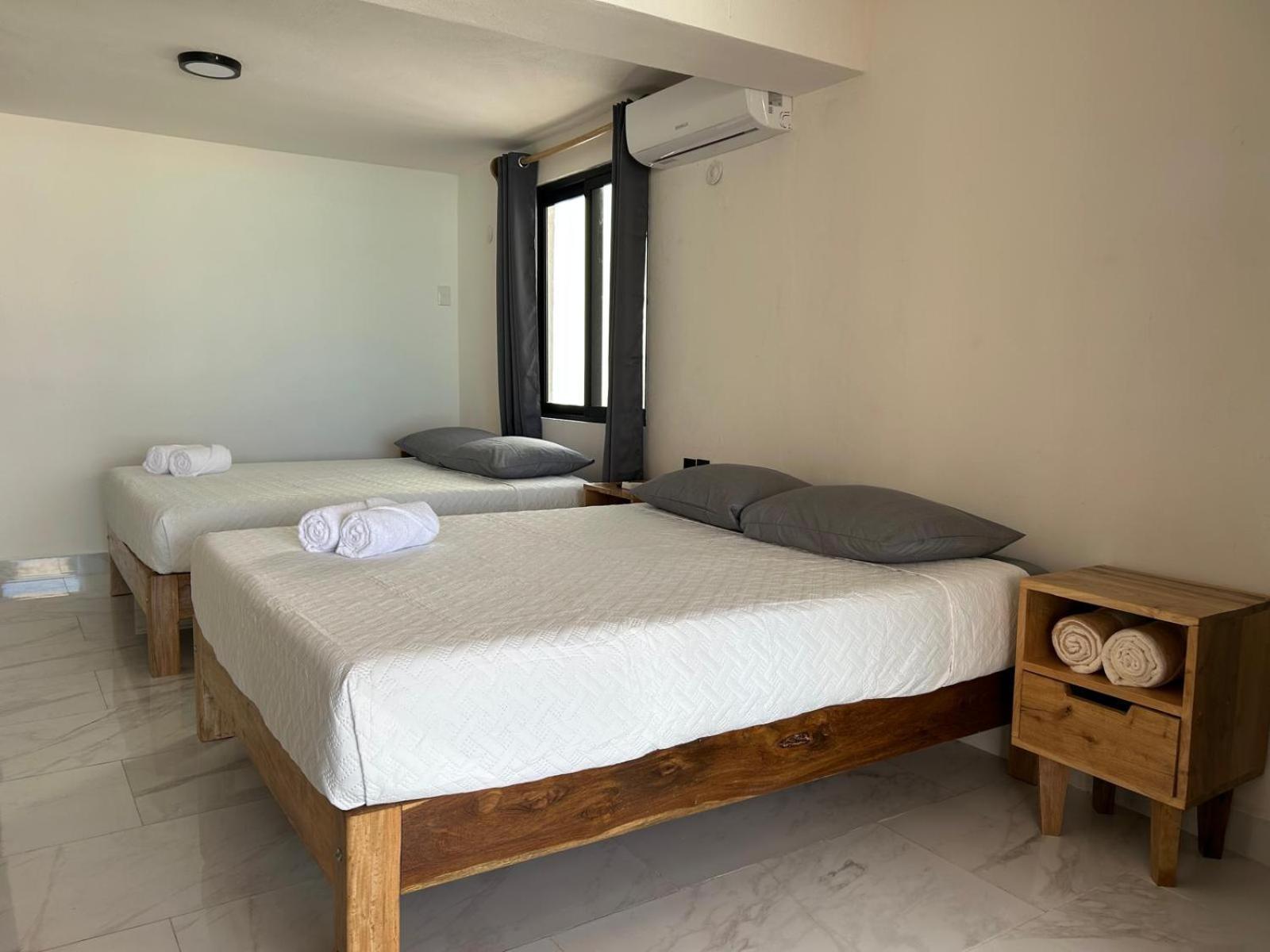Hotel Solana Lakefront