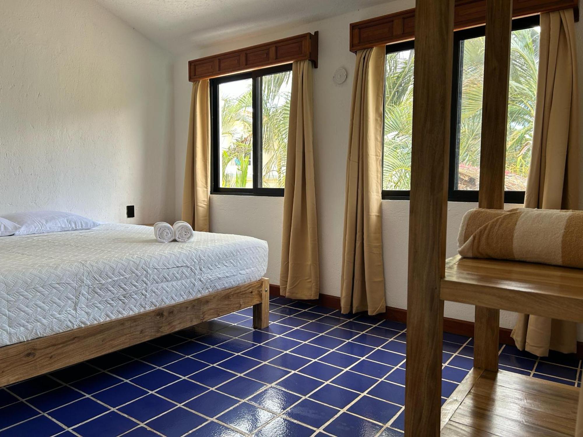 Solana Lakefront Bacalar